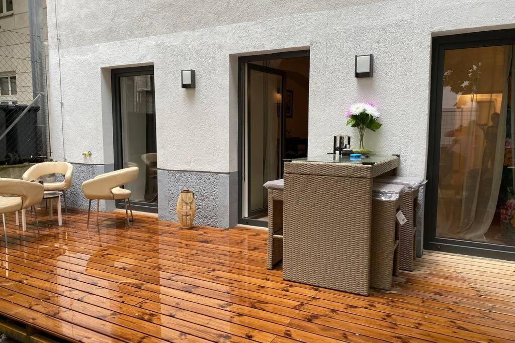 Atelier - With Garden Apartment *